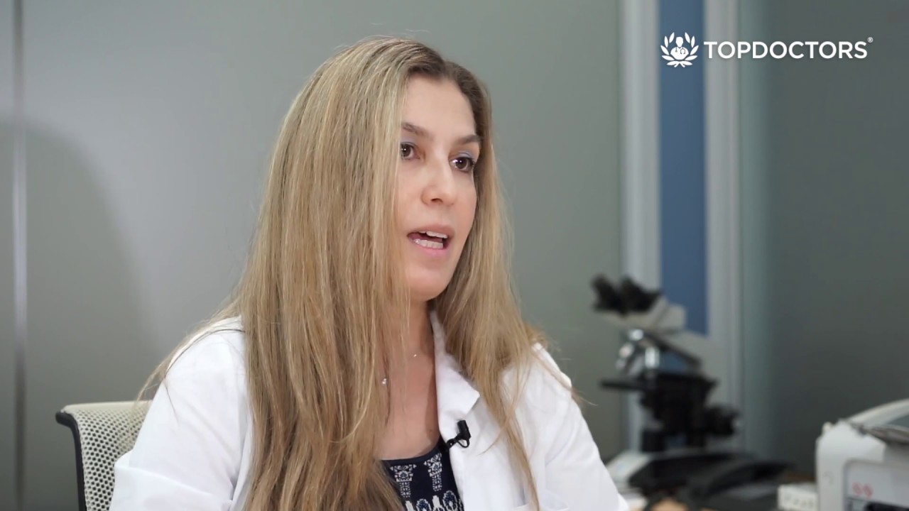 bolsas de grasa en los ojos